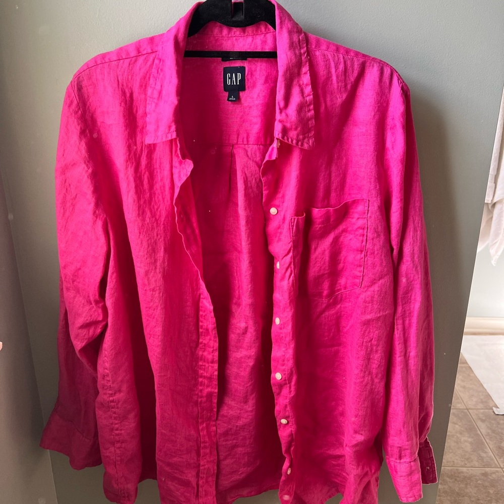 GAP women’s  100% linen Pink Shirt